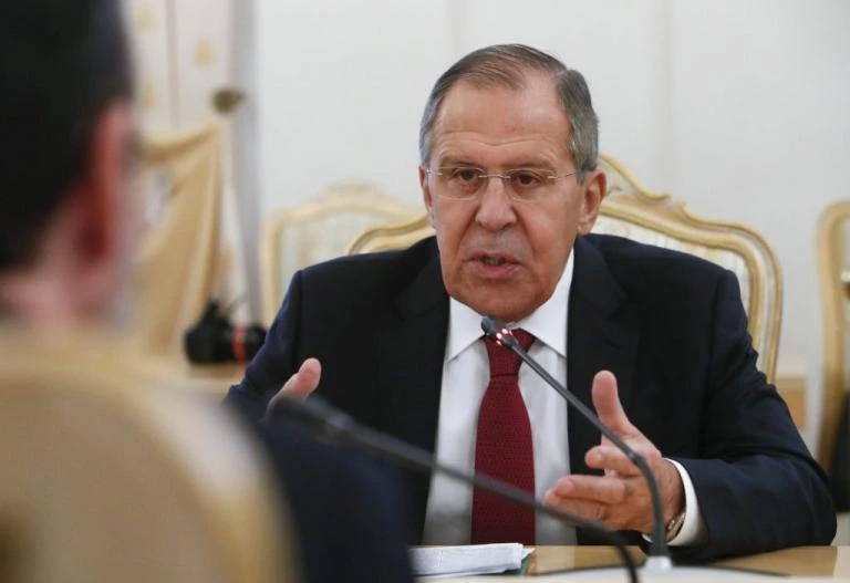 Λαβρόφ: Aνόητες οι κατηγορίες για ρωσική ανάμειξη στις εκλογές των ΗΠΑ